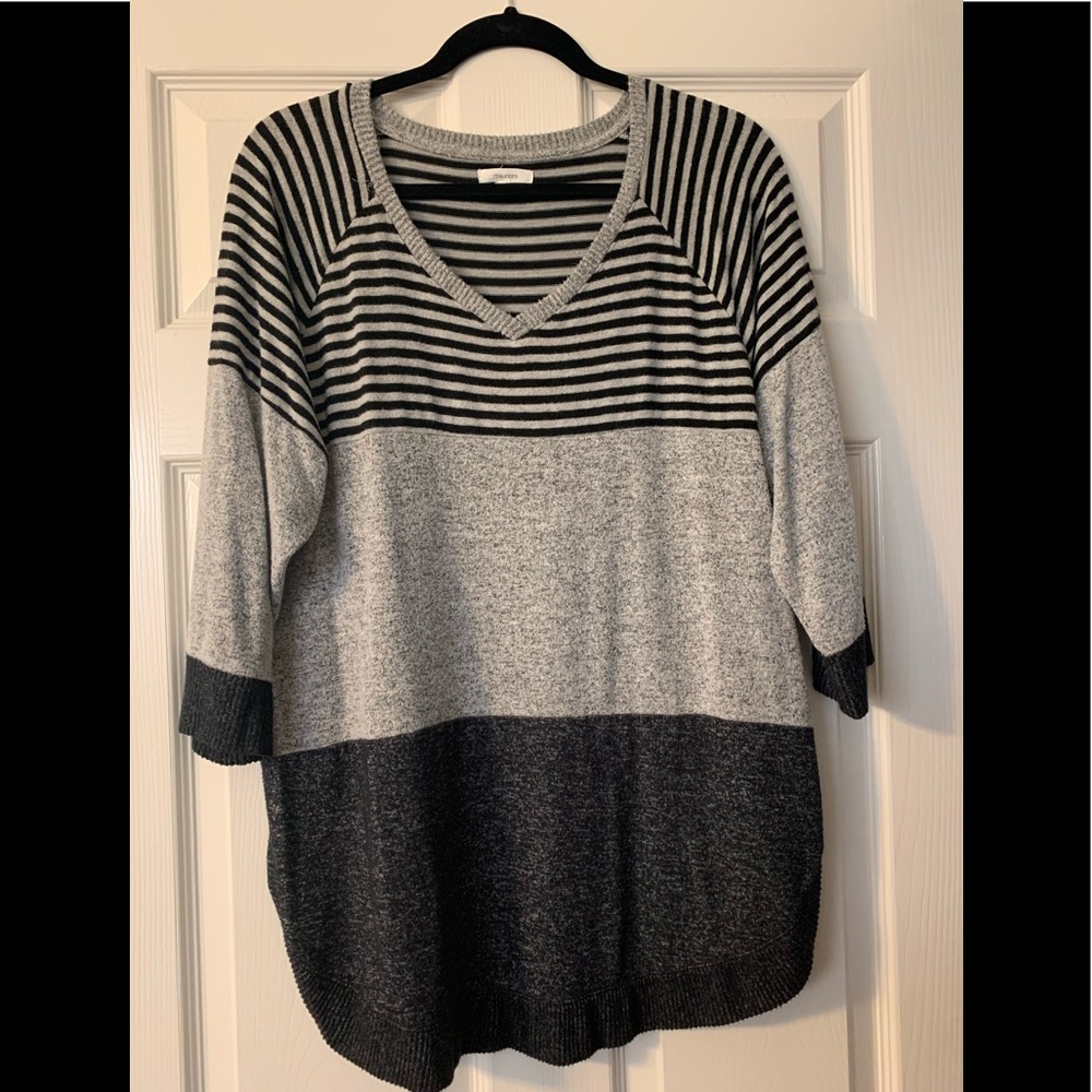 Maurice’s 3/4 length sleeves sweater